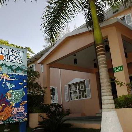 Sunset House Otel George Town Dış mekan fotoğraf